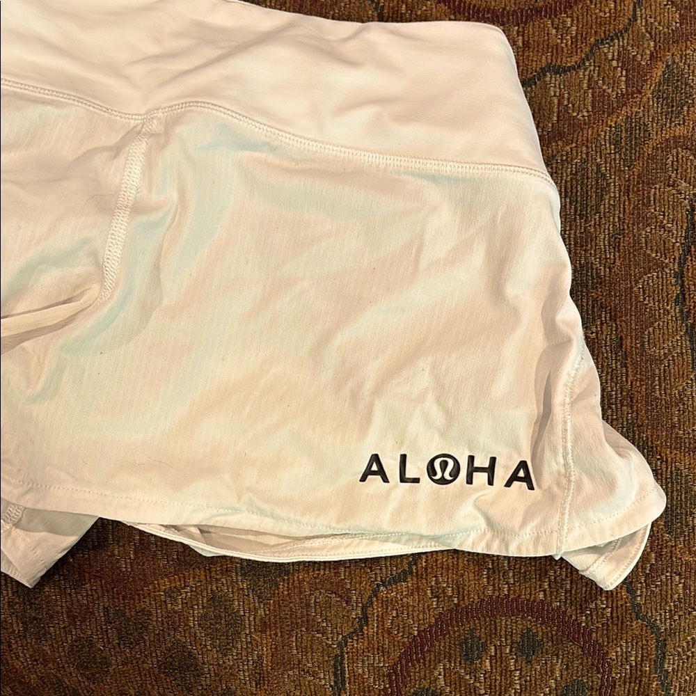 ALOHA lulus
Several stains on front and back
Some wear in-between legs as well